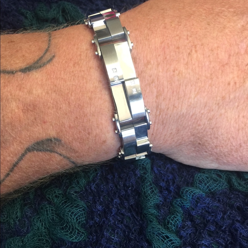 Men’s stainless steel bracelet w/4 diamond accents